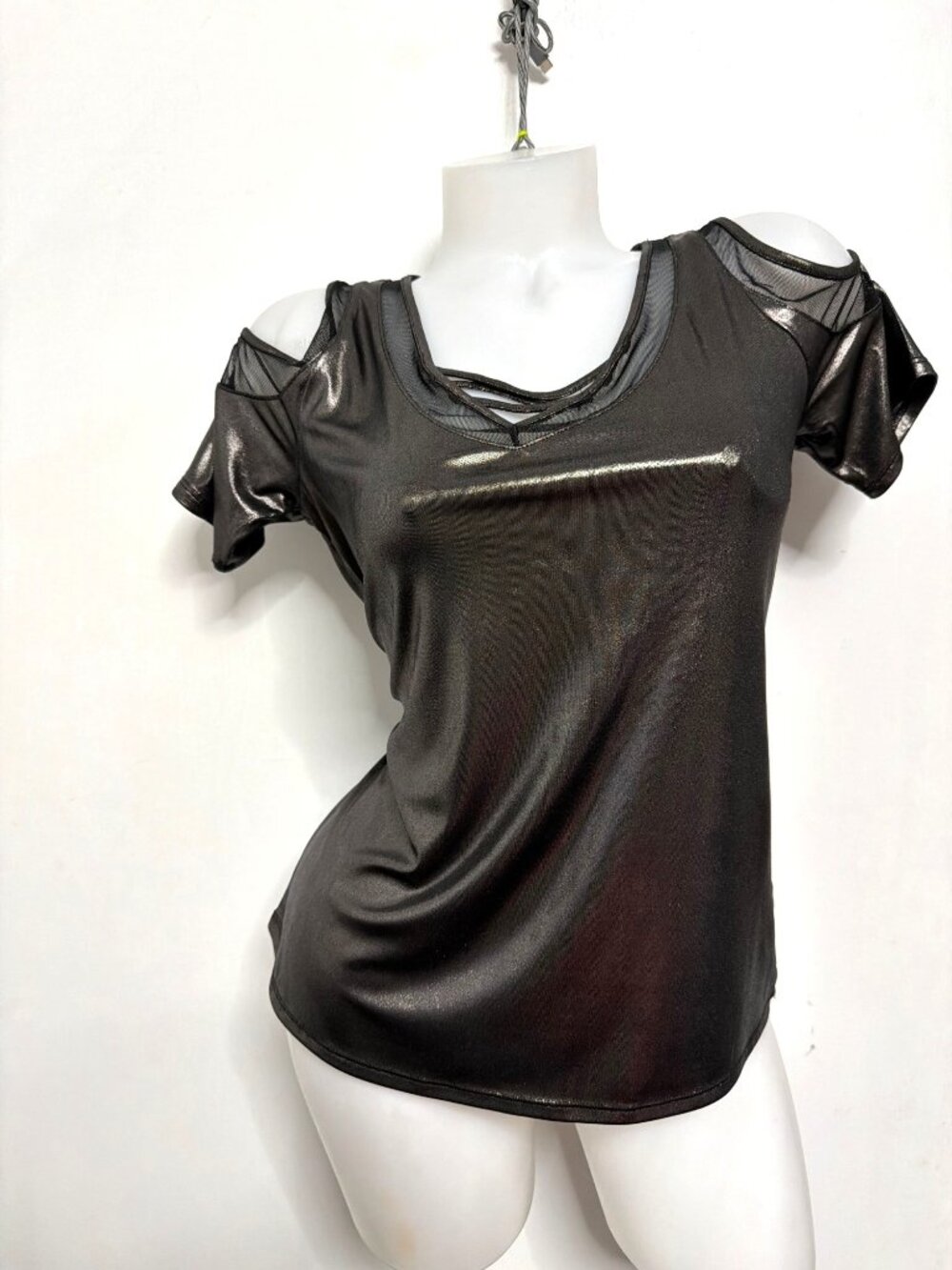 Rock & Republic Metallic Black Cold Shoulder Top Mesh Details Size Small